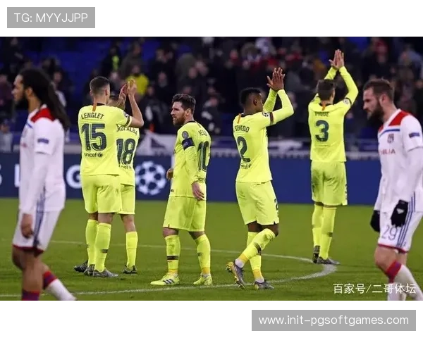 欧冠用球内置芯片记录轨迹，科技公司展示实时数据